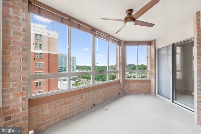 Building Photo - 2181 Jamieson Ave