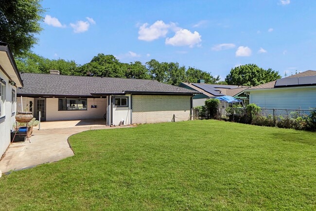 Building Photo - 5951 Yarwell Dr