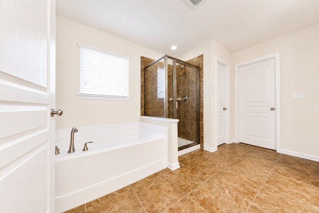 Building Photo - 7245 Rocking Horse Ln