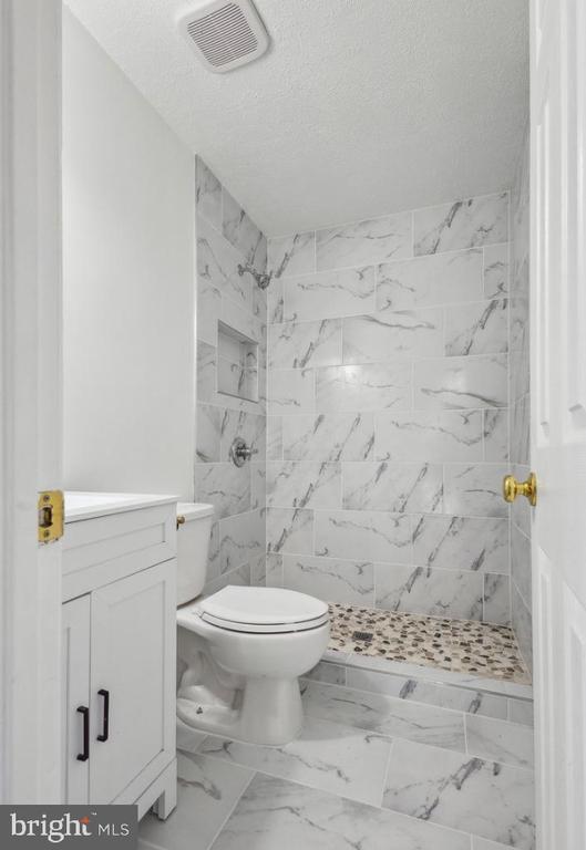 Building Photo - 9490 Mooregate Ct