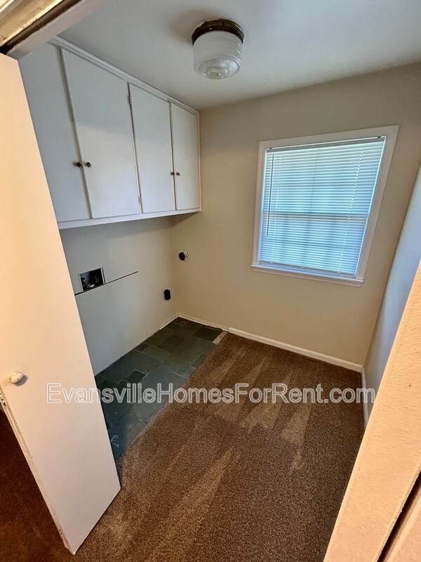 Building Photo - 1107 Stinson Ave