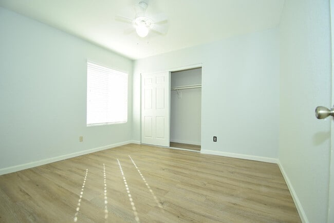 Building Photo - 2250 W Rockwell Dr