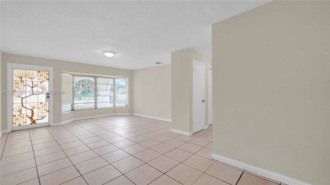 Building Photo - 5225 Mayo St