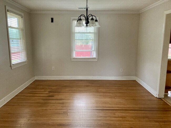 Dining room - 1005 Rosemont Dr