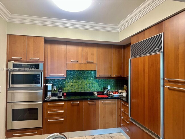 Building Photo - 3101 S Ocean Dr