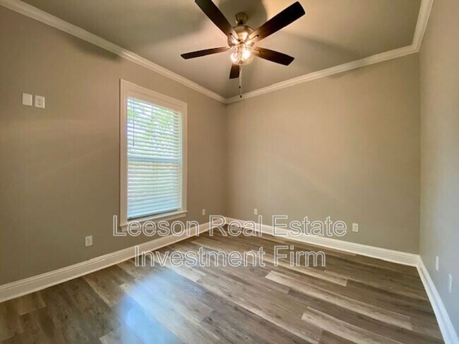 Building Photo - 2076 Highpoint Pl