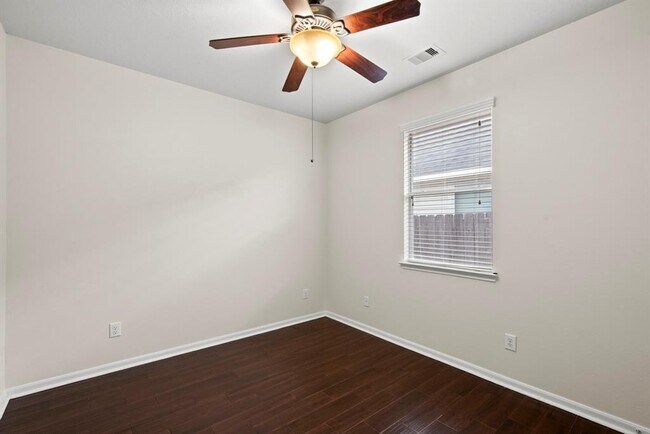 Building Photo - 16710 Jelly Park Stone Dr