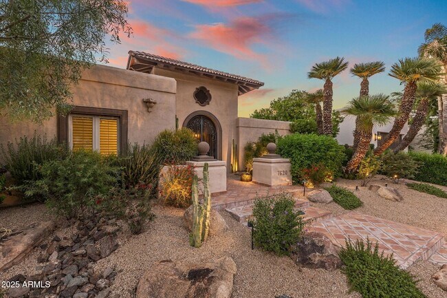 Building Photo - 7620 E Vía Del Placito