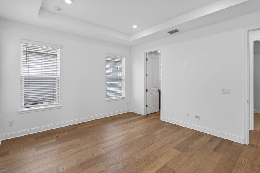 Building Photo - 2926 Sailhouse Dr