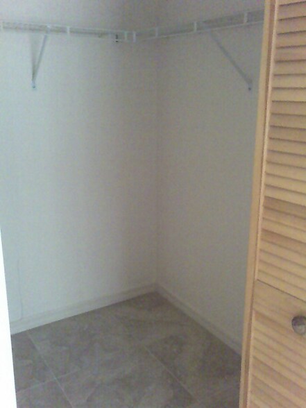 Building Photo - 7427 Mead Dr