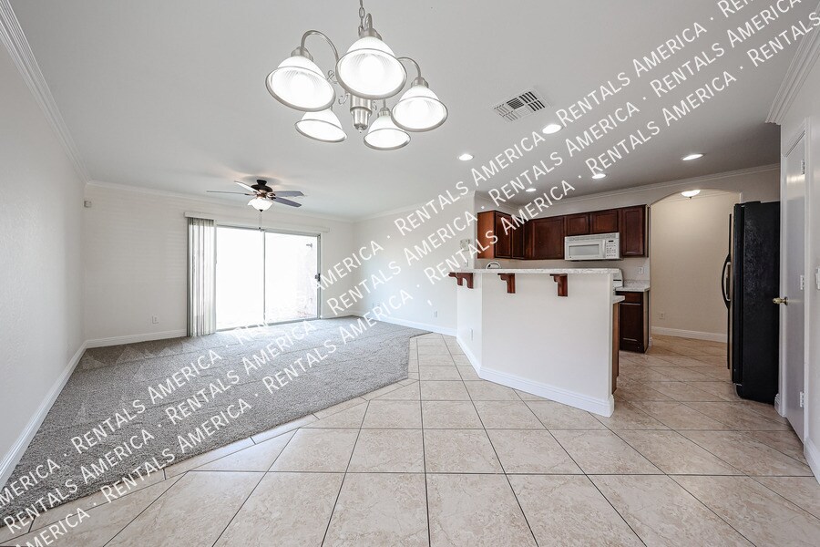 Building Photo - 1517 S 219th Dr