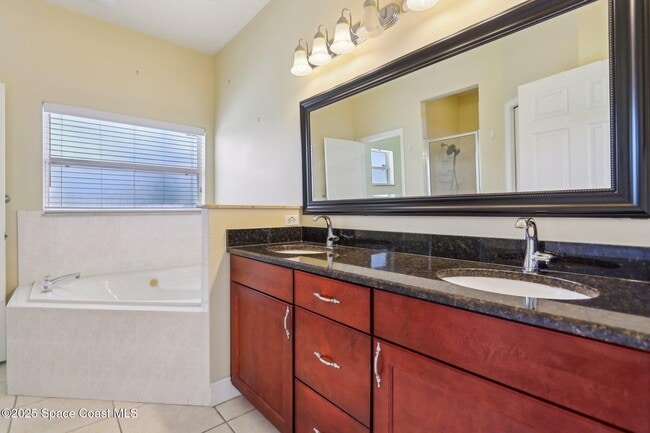 Building Photo - 929 Hialeah St