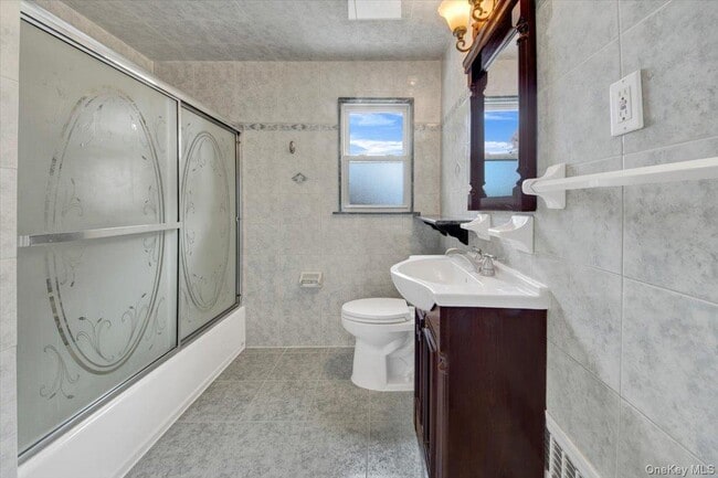 Building Photo - 169 Old Mamaroneck Rd