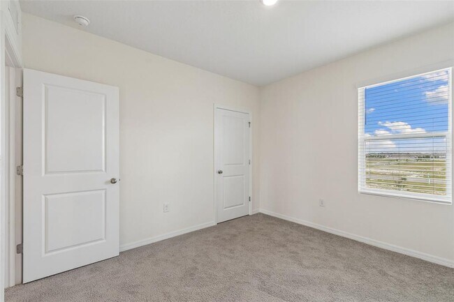 Building Photo - 8454 Ender Hls Dr