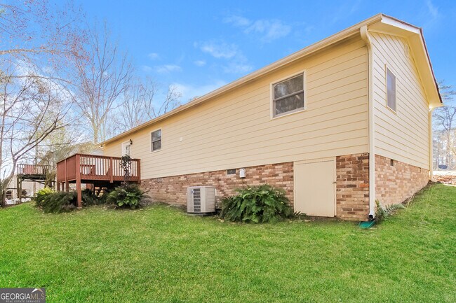 Building Photo - 172 Marty Ln