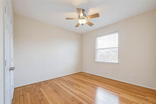 Building Photo - 7510 Shadow Terrace Ln