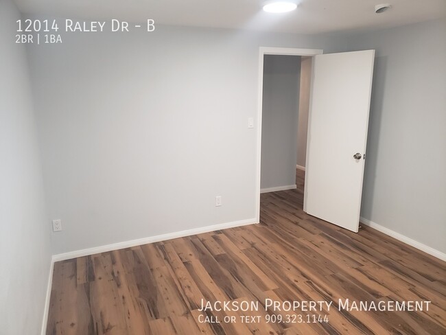 Building Photo - Great 2 Bedroom Unit Totally Upgraded