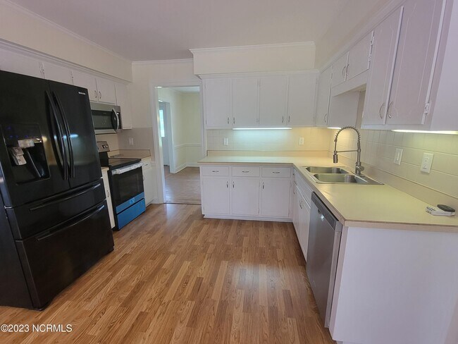 Building Photo - 4505 Wentworth Ct