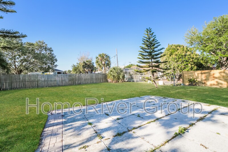 Building Photo - 544 Flamingo Dr