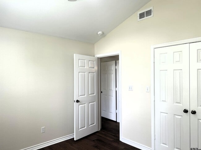 Building Photo - 11250 Derby Dr