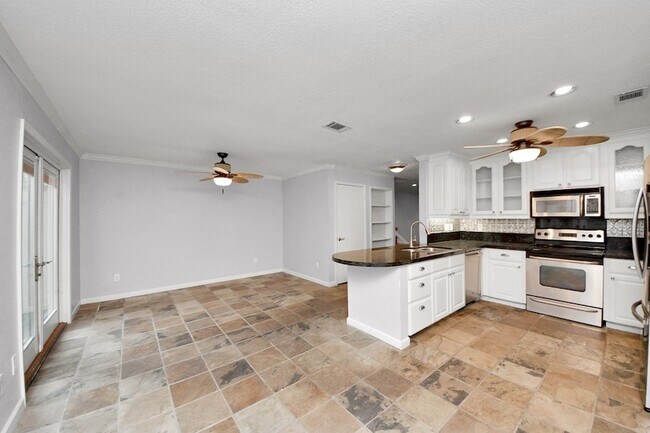 Building Photo - 2588 Bering Dr