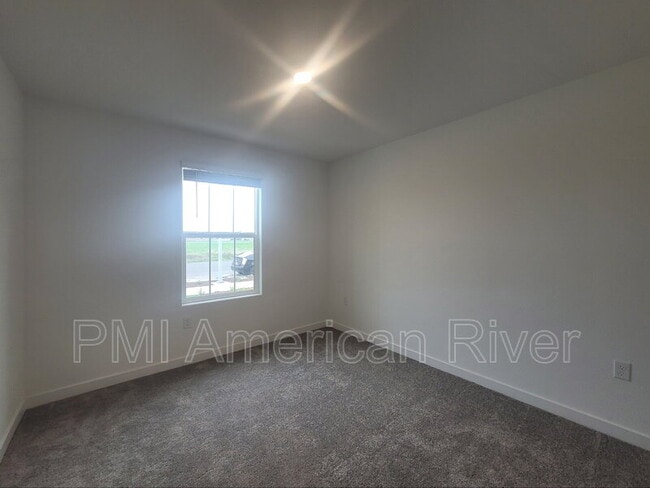 Building Photo - 7433 Penfield Dr