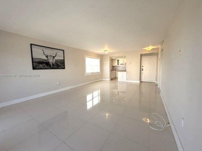 Building Photo - 4141 Nautilus Dr