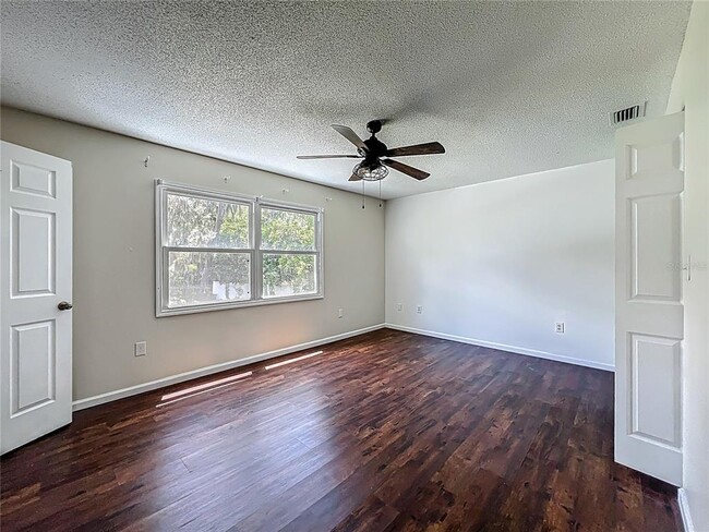 Building Photo - 1535 SE 37th Ave