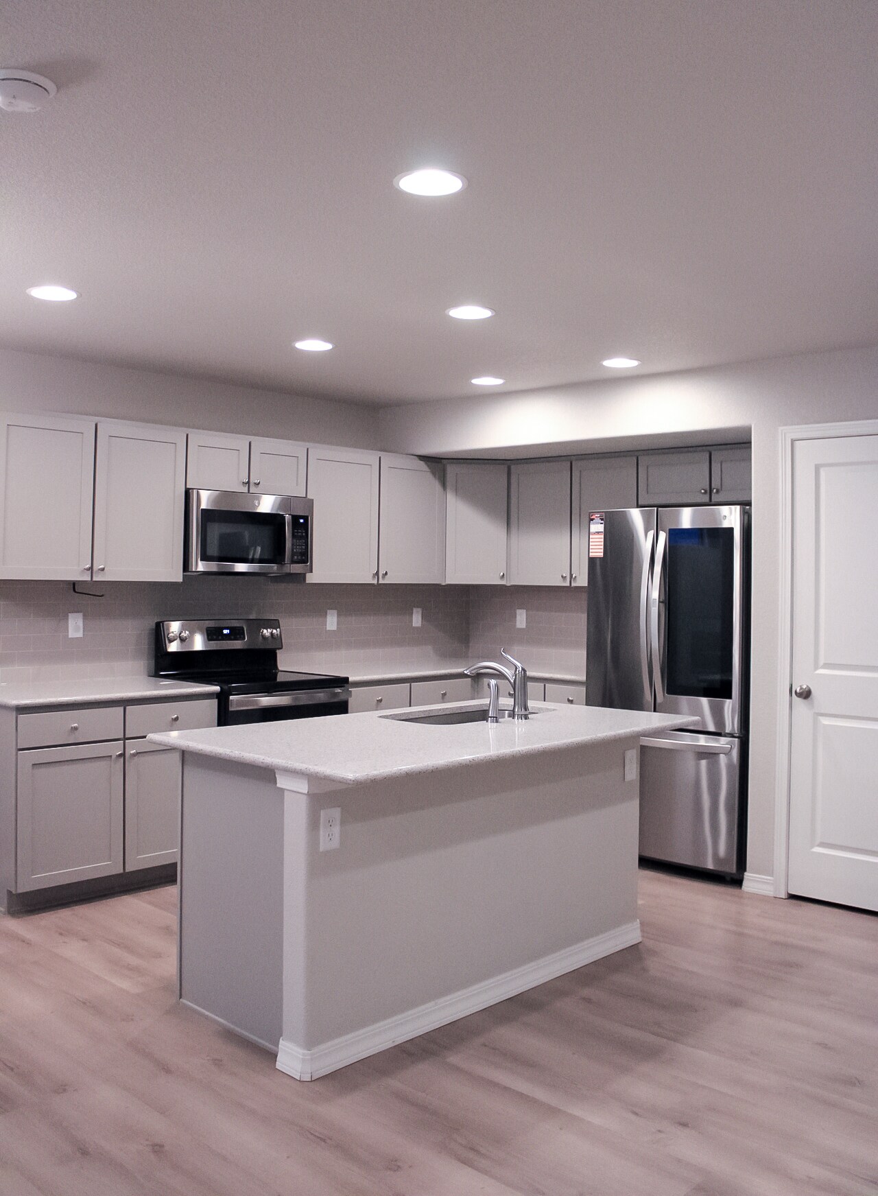 KITCHEN3 - 4159 Samaritan Loop