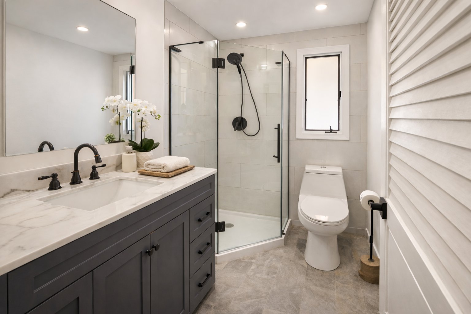 Building Photo - 553 W Center St