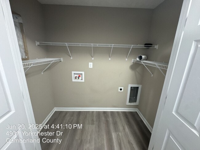 Building Photo - 4937 Yorkchester Dr