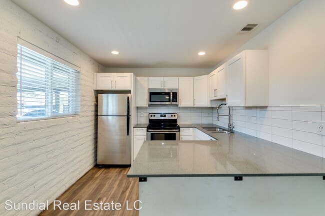 Building Photo - 3120-3130 N 39th St