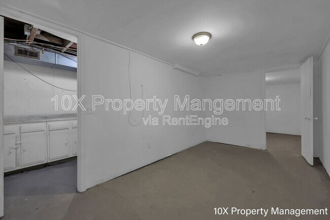 Building Photo - 454 E Tompkins St
