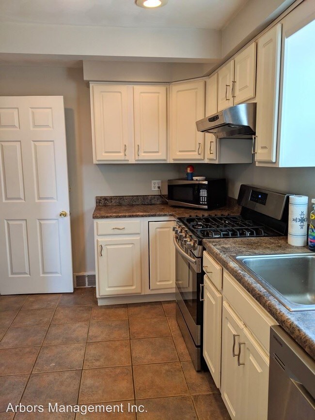 Building Photo - 3 br, 1.5 bath House - 3806 Greensburg Pike