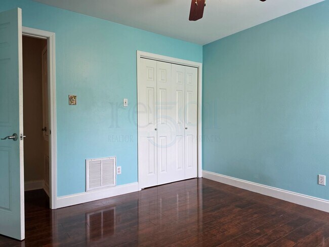 Building Photo - Great 3BR 2BA Find in Pleasant Tree Neighborhood!