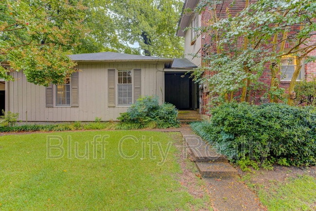 Building Photo - 654 Anderson St