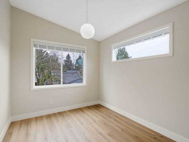 Building Photo - 3bed/2.5 Bath Duplex Unit New Construction in Woodstock Neighborhood