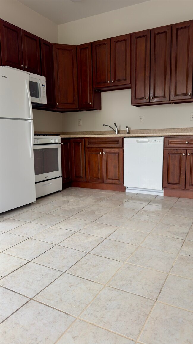 Building Photo - 99 Lembeck Ave