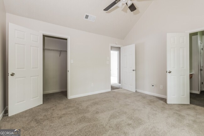 Building Photo - 136 Stoney Brook Way
