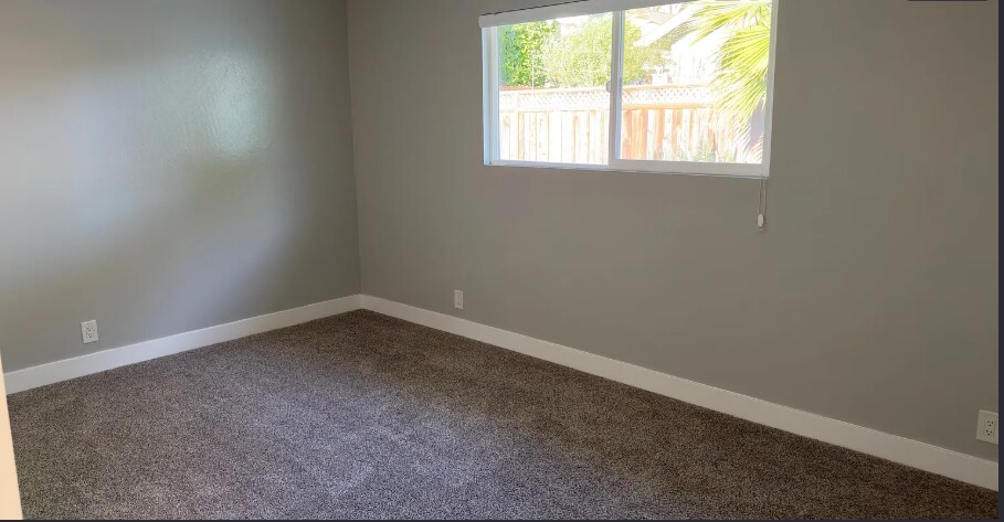 Building Photo - 3293 Roland Dr