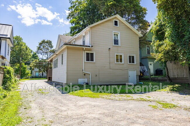 Building Photo - 77 State St