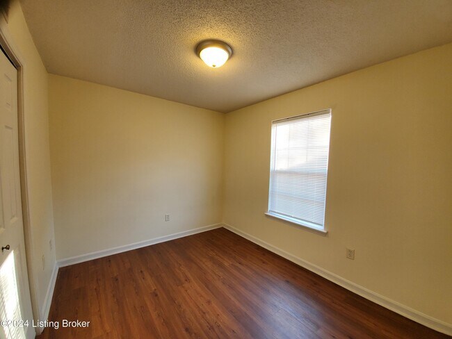 Building Photo - 6418 Venango Dr