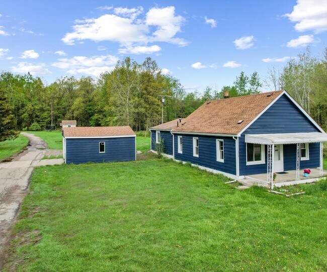 Building Photo - 24108 Martinsville Rd