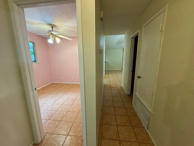 Building Photo - 10707 Lanshire Dr