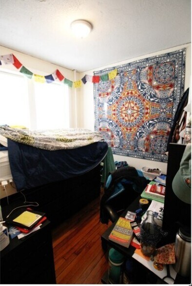 Building Photo - 54 Egmont St