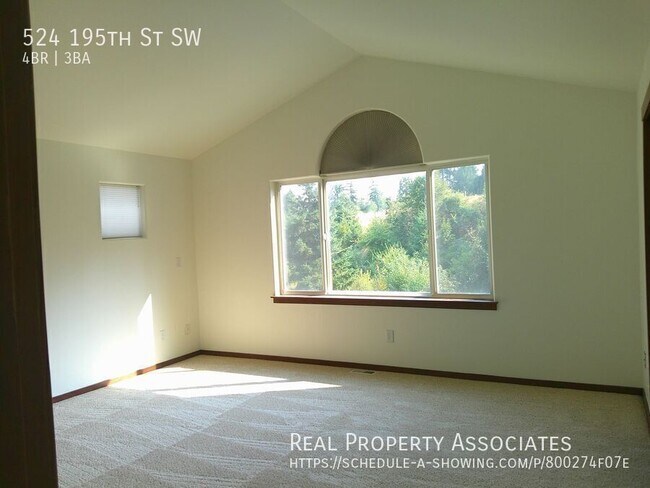 Building Photo - 524 195th St SW