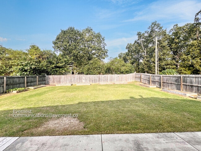 Building Photo - 28 Forest Valley Ln