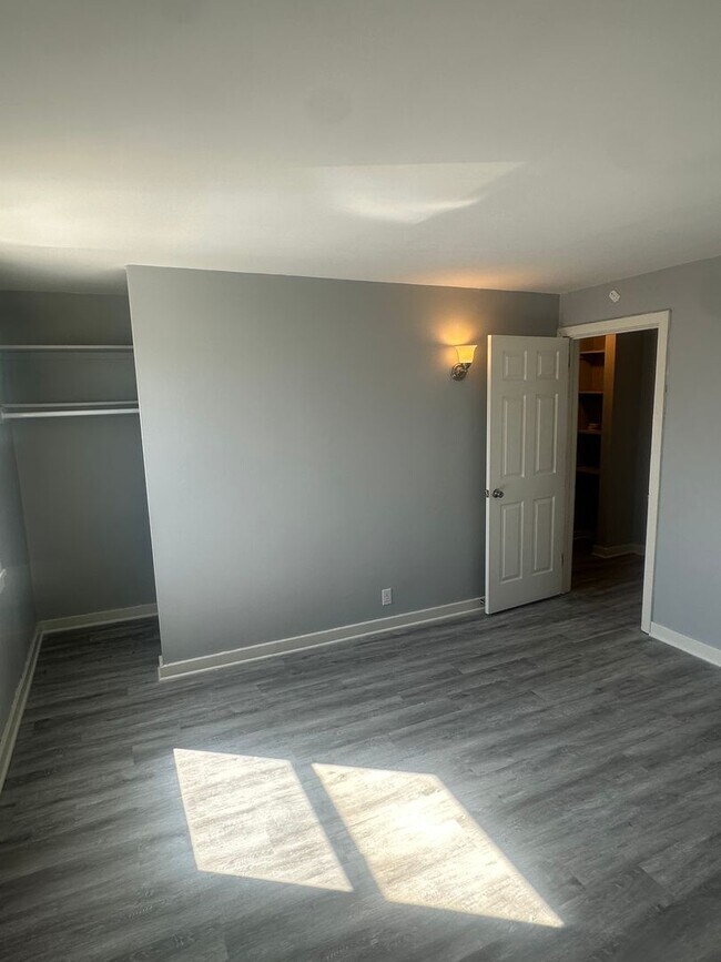 Building Photo - 52-58 Dumas Place