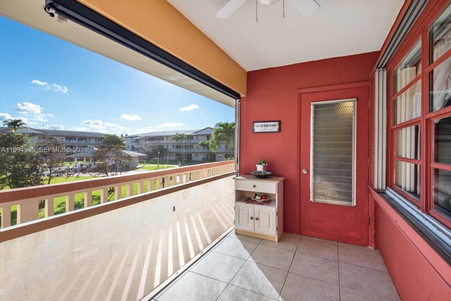 Building Photo - 5300 Washington St