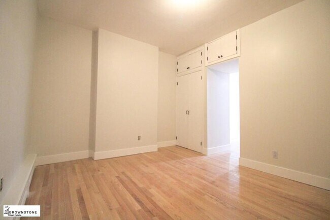Building Photo - 3 bedroom in BROOKLYN NY 11231